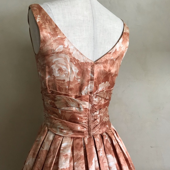 Authentic 1950s Swing Dress - Picture 4 of 8